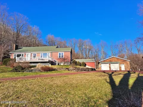 334 Middle Rd, Salem, NY 12865 photo 3