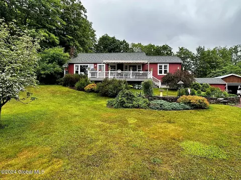 334 Middle Rd, Salem, NY 12865 photo 2