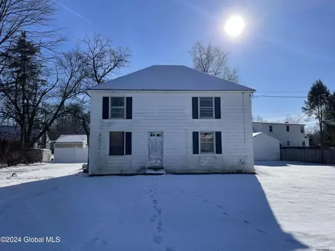 6 Gadsen Ct, Albany, NY 12205