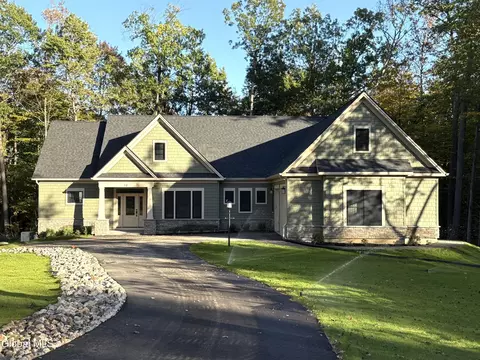 12 Jennifer Ln, Ballston Spa, NY 12020