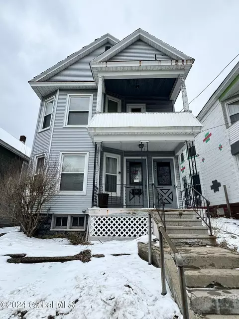 141 Elm St, Schenectady, NY 12304