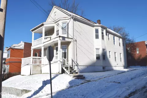 1117-1119 Hutton St, Troy, NY 12180