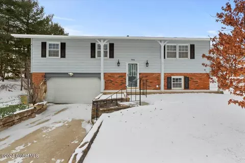 146 Horstman Dr, Glenville, NY 12302