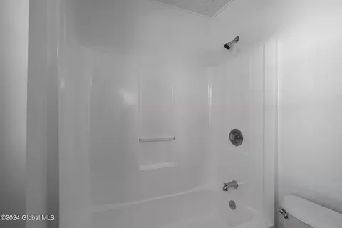 825 Curry Rd, Schenectady, NY 12306 photo 21