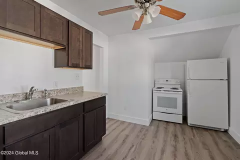 825 Curry Rd, Schenectady, NY 12306 photo 29