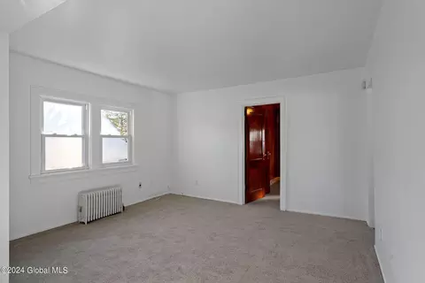 825 Curry Rd, Schenectady, NY 12306 photo 24