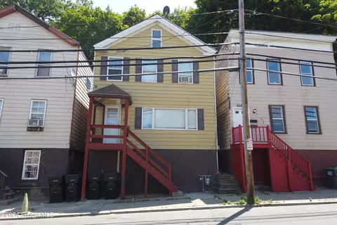 626 4th St, Troy, NY 12180