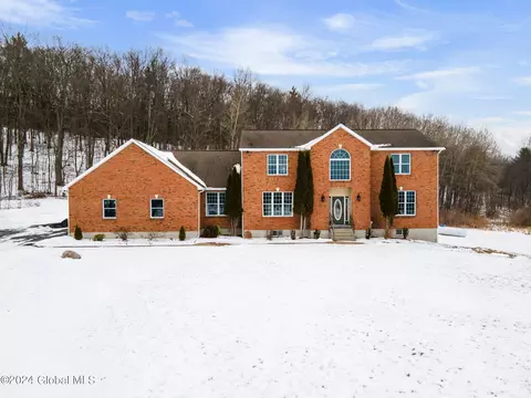 2680 Currybush Rd, Rotterdam, NY 12306