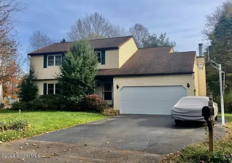 66 Manor Dr, Glenmont, NY 12077 photo 3