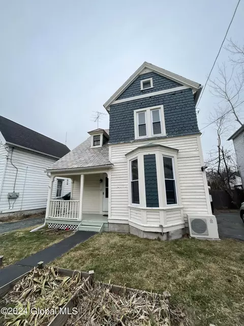 13 Walker Ave, Troy, NY 12180