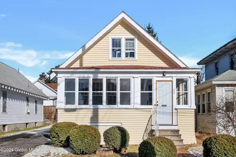 185 Benson St, Albany, NY 12206