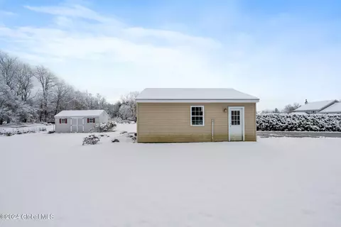 607 Midline Rd, Amsterdam, NY 12010 photo 10