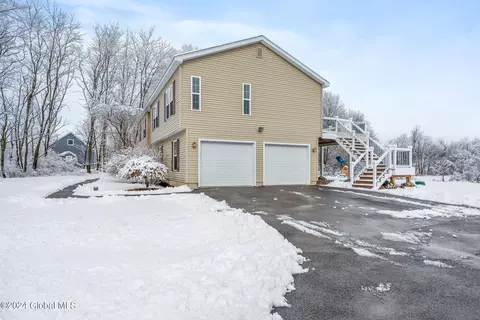 607 Midline Rd, Amsterdam, NY 12010 photo 7