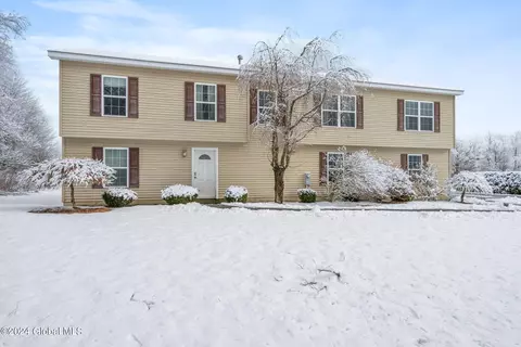 607 Midline Rd, Amsterdam, NY 12010 photo 2