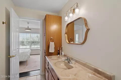 607 Midline Rd, Amsterdam, NY 12010 photo 40