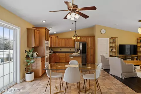 607 Midline Rd, Amsterdam, NY 12010 photo 18