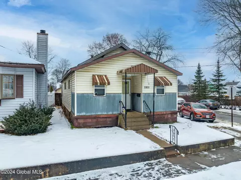 2801 Plunkett Ave, Rotterdam, NY 12306