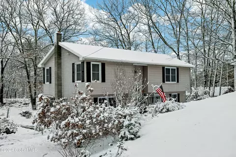 196 West Rd, Argyle, NY 12809