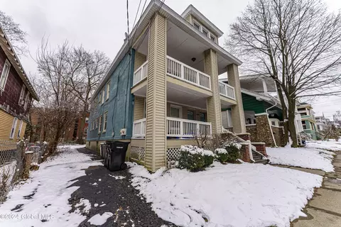 2346 16th St, Troy, NY 12180