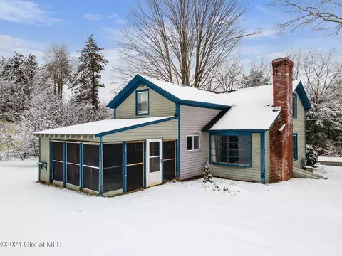 363 Gansevoort Rd, Fort Edward, NY 12828