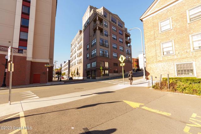 17 Chapel St #304, Albany, NY 12210