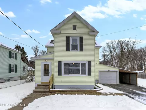 153 John St, Hudson Falls, NY 12839