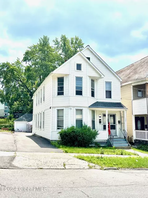 134 Elm St, Schenectady, NY 12304