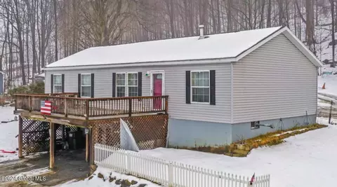 2306 Coach Rd, Argyle, NY 12809