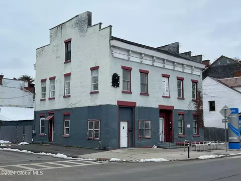 663 2nd Ave, Troy, NY 12182