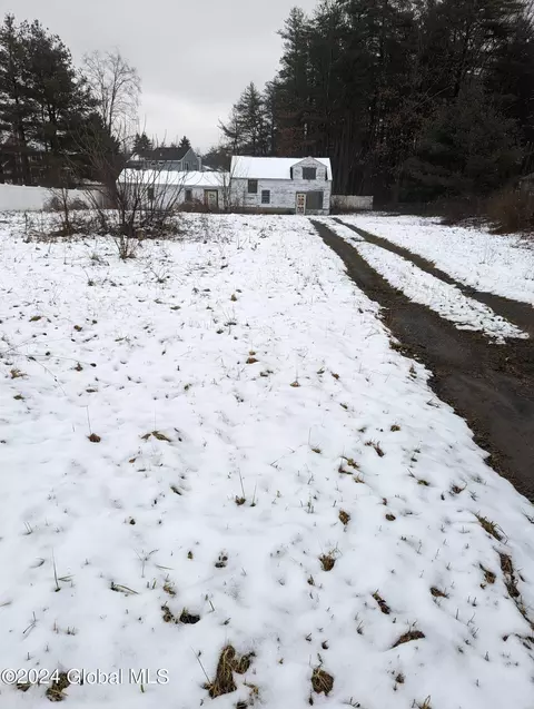3815 Carman Rd, Schenectady, NY 12303