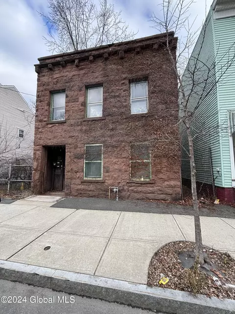 473 1st St, Albany, NY 12206