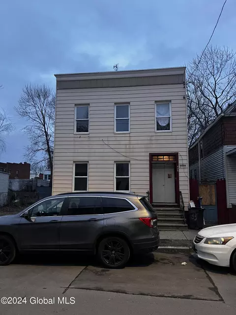 435 Elk St, Albany, NY 12206