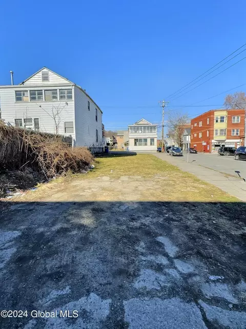48 White St, Cohoes, NY 12047
