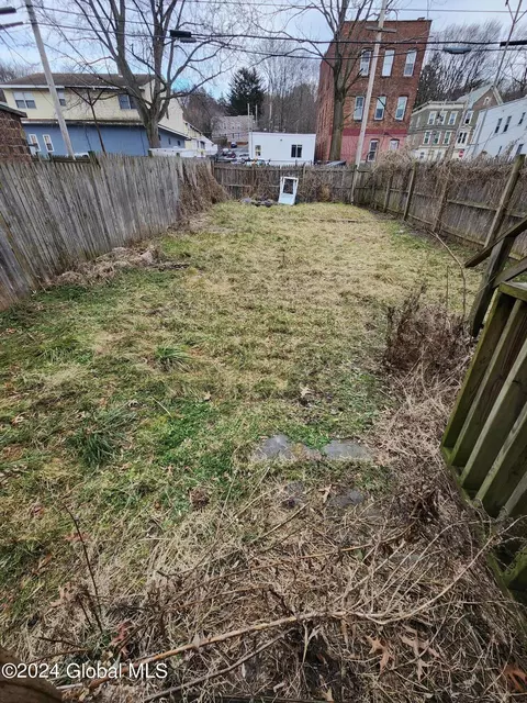 486 2nd St, Troy, NY 12180 photo 18