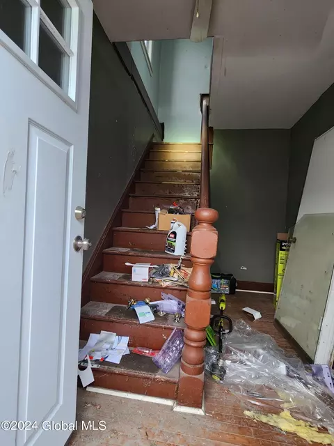 486 2nd St, Troy, NY 12180 photo 3