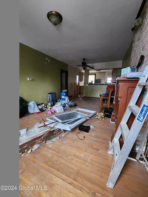 486 2nd St, Troy, NY 12180 photo 4