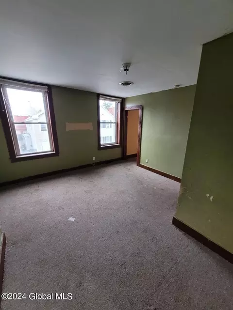 486 2nd St, Troy, NY 12180 photo 11