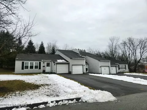 21-27 Walnut Ave, Johnstown, NY 12095
