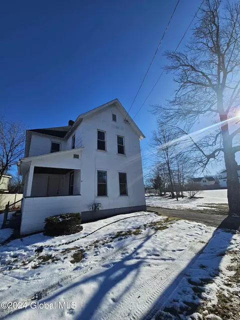 113 S S Kingsboro Ave, Gloversville, NY 12078
