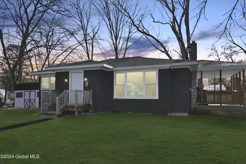 23 9th Ave, Hudson Falls, NY 12839