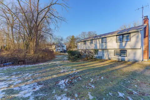 Exterior - 968 Douglas Ct, Schenectady, NY 12309 photo 4 of 6