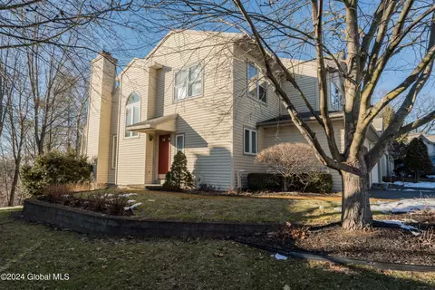 19 Pine Ridge Rd #19, Saratoga Springs, NY 12866