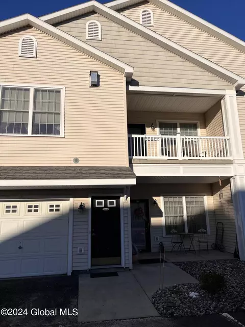 202 N Ridge Ests, Troy, NY 12182