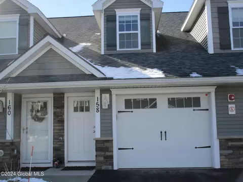 158 Paddock Cir, Schenectady, NY 12306