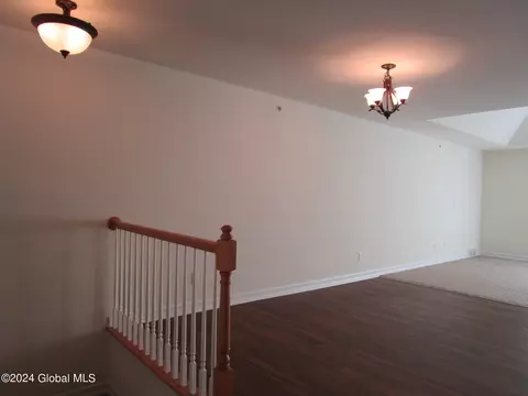 Entry Way - 158 Paddock Cir, Schenectady, NY 12306 photo 4 of 6