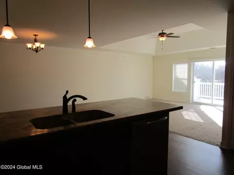 Kitchen - 158 Paddock Cir, Schenectady, NY 12306 photo 8 of 8