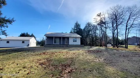 3948 Ny Highway150, West Sand Lake, NY 12196
