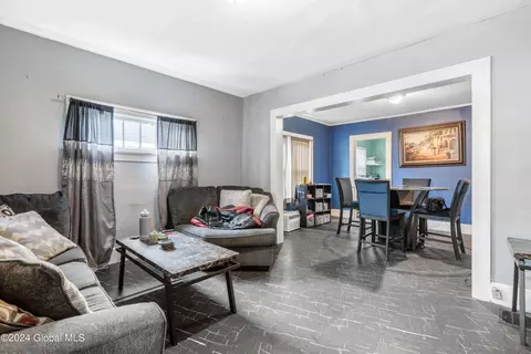 Living - 4 Myrtle Ave, Schenectady, NY 12304 photo 1 of 3
