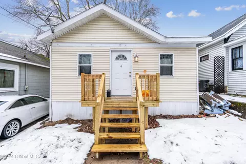 4 Myrtle Ave, Schenectady, NY 12304