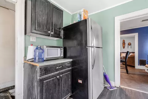 Kitchen - 4 Myrtle Ave, Schenectady, NY 12304 photo 3 of 3